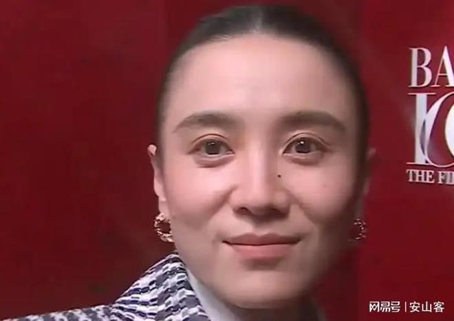 吓坏杨幂不敢露脸只有赵今麦扛住了！pg电子模拟器试玩芭莎之夜被镜头签(图10)