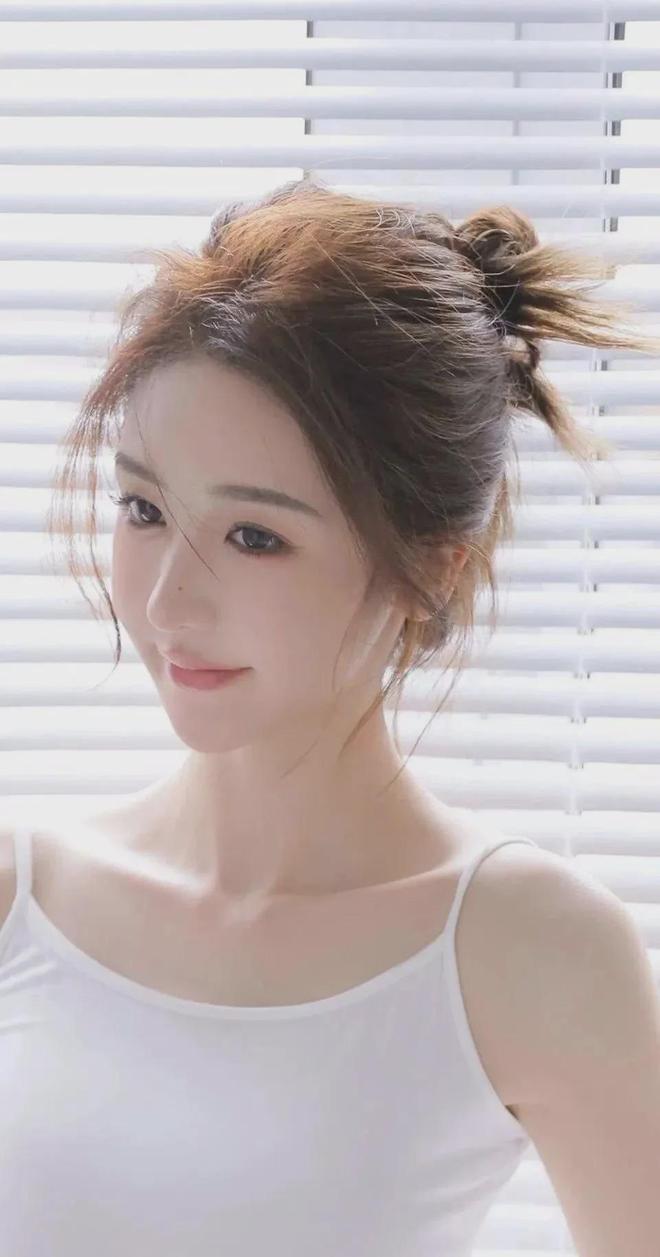 自己的坤坤放在女孩坤里pg模拟器电脑版男